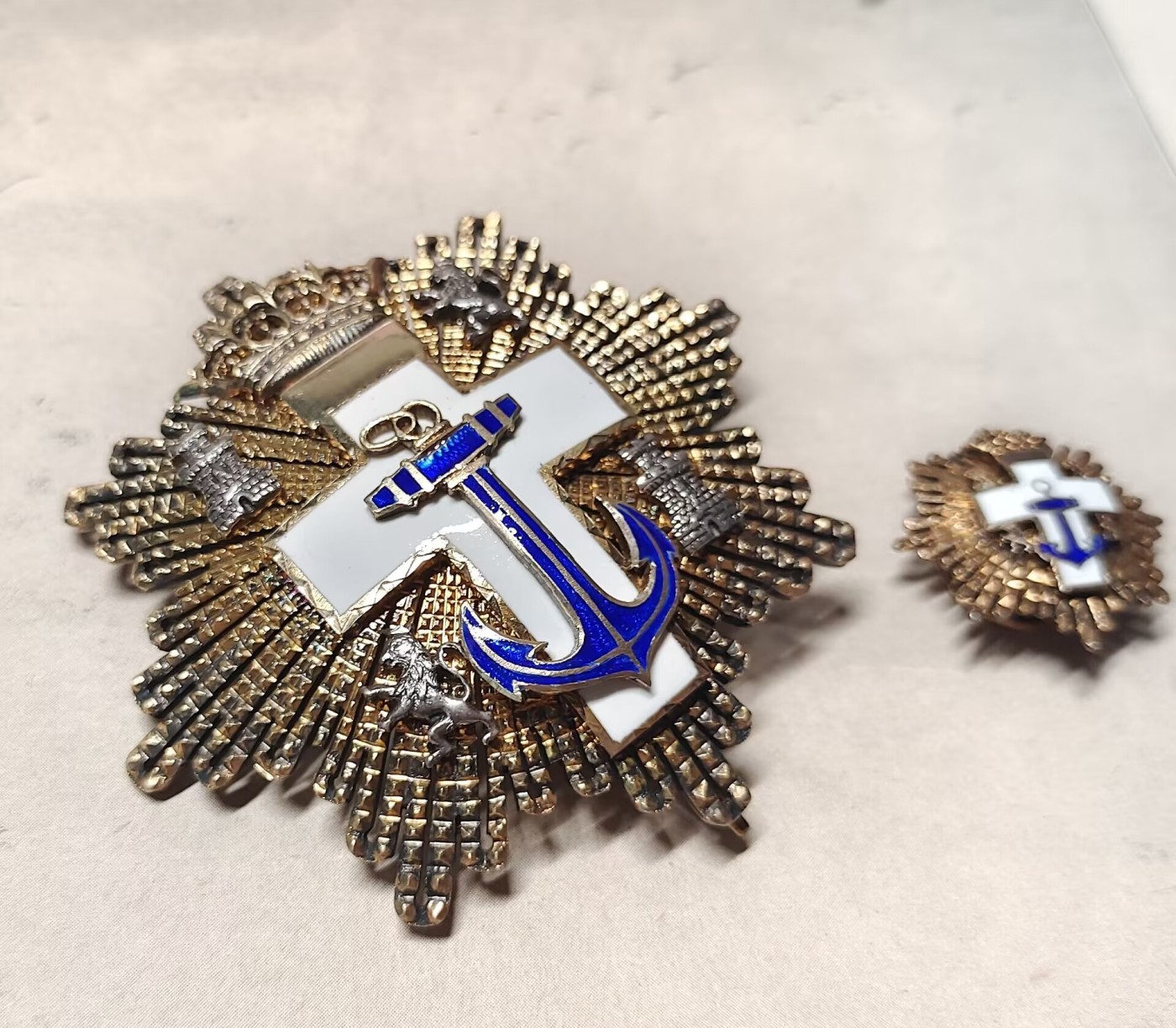 老威廉第二次麦稀奇拍卖 西班牙海军功勋+迷你