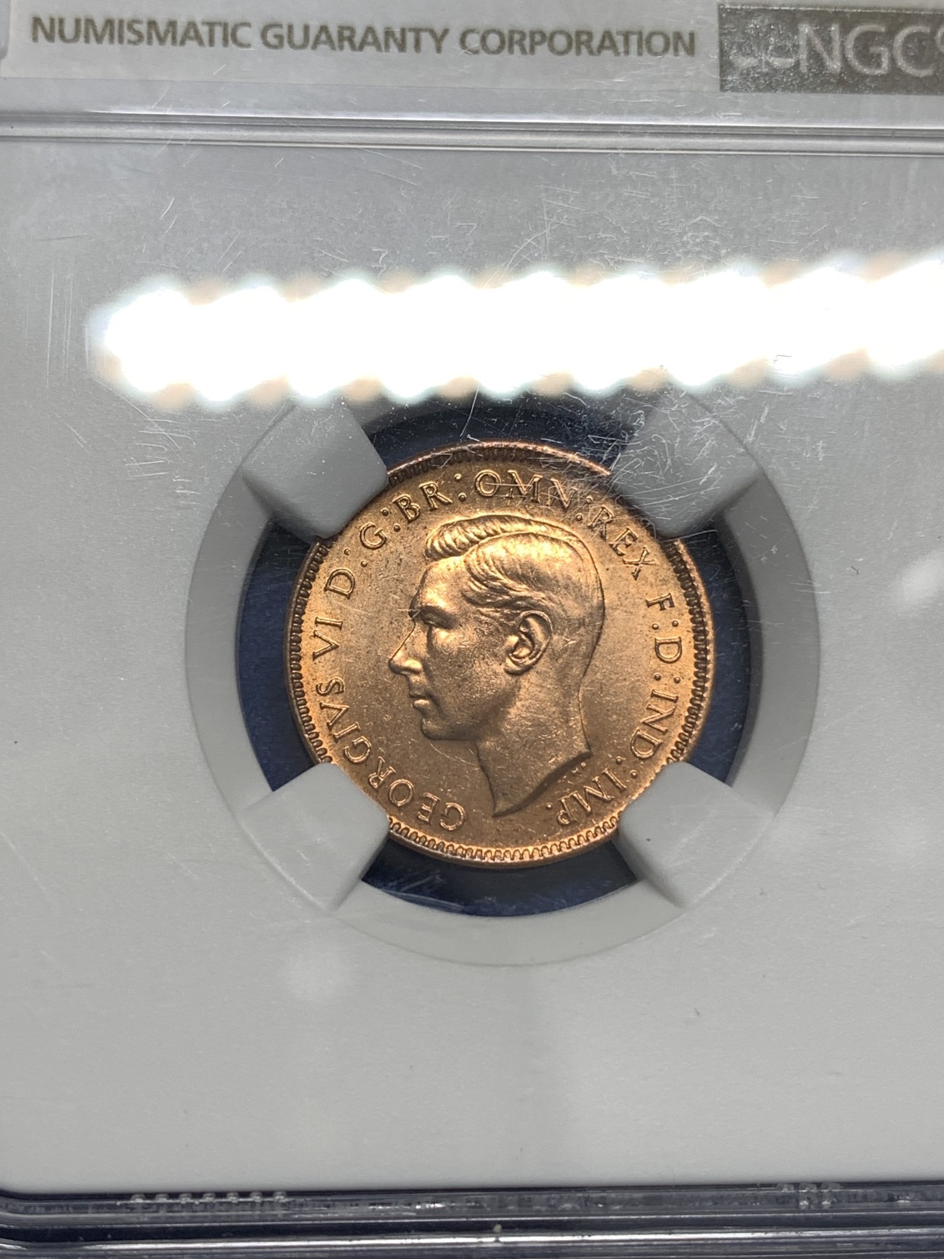 《竞宝斋》第179场-周日，周一2场 (全场包邮) NGC-MS65RD 英国 1943年 亚军分 乔治六世 小鸟 1/4便士 铜币 更高分仅一枚 卷拆极美品 非常漂亮