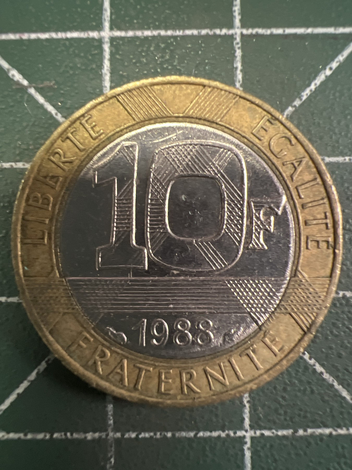 泡泡堂第351期  世界硬币 （无押金，捡漏，全场20包邮，偏远地区除外，接收代拍业务） 法国小飞人双色币