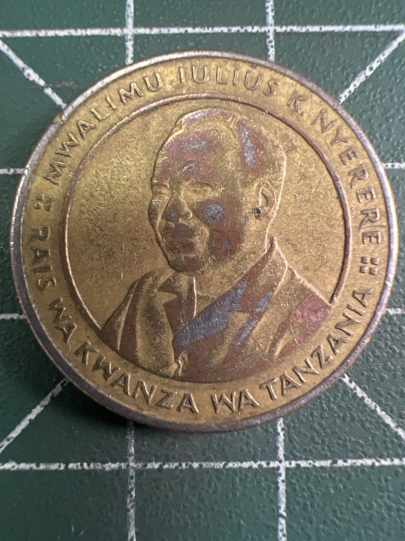 泡泡堂第353期  世界硬币 （无押金，捡漏，全场20包邮，偏远地区除外，接收代拍业务） 坦桑尼亚100先令