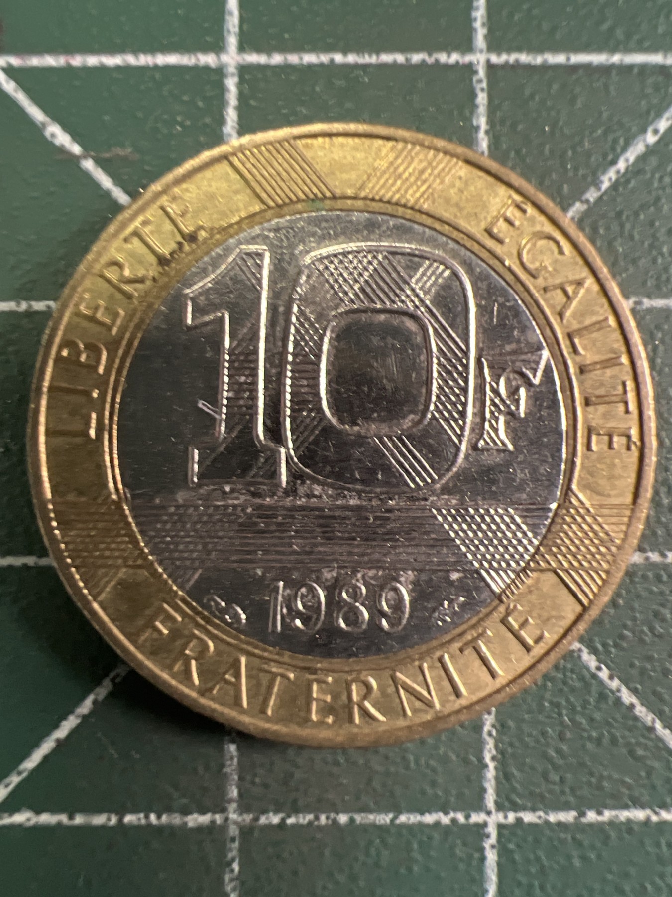 泡泡堂第377期 硬币专场 （无押金，捡漏，全场20包邮，偏远地区除外，接收代拍业务） 法国小飞人双色币