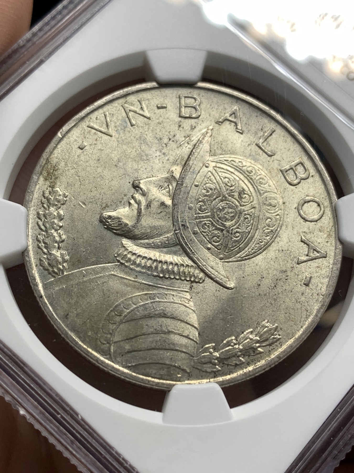 《竞宝斋》第179场-周日，周一2场 (全场包邮) NGC MS63 巴拿马1947年 牛仔美女 1巴尔波阿 大银币 淡彩包浆 上涨系列