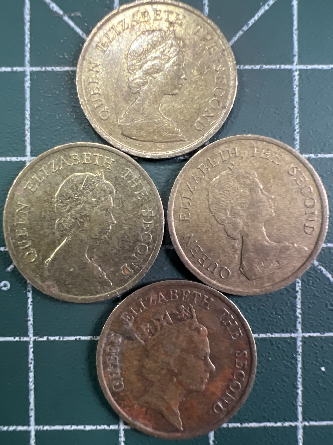 泡泡堂第377期 硬币专场 （无押金，捡漏，全场20包邮，偏远地区除外，接收代拍业务） 香港一毫4枚