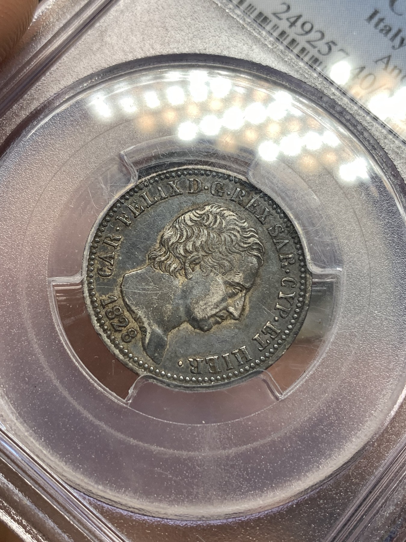 《竞宝斋》第179场-周日，周一2场 (全场包邮) 唯一冠军分 PCGS XF40 意大利 1828年 撒丁王国卡洛费利切1里拉 黑漆古包浆 小面值极少