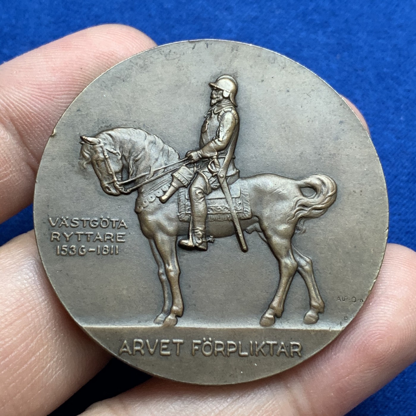 《竞宝斋》第179场-周日，周一2场 (全场包邮) 瑞典 1926年 阅兵 纪念铜章 34克 45mm直径 保存的很好，双面高浮雕