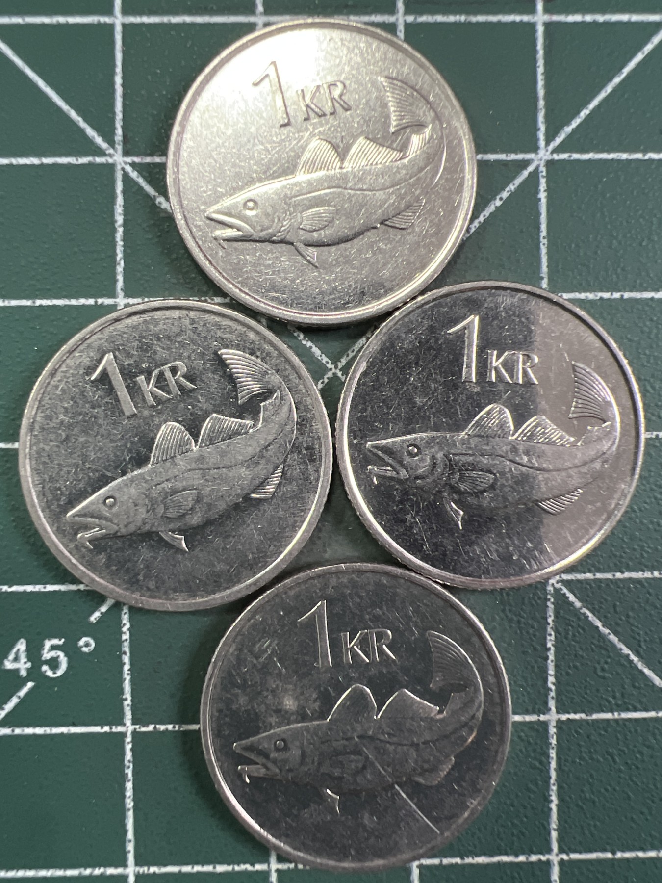泡泡堂第377期 硬币专场 （无押金，捡漏，全场20包邮，偏远地区除外，接收代拍业务） 冰岛1克朗4枚