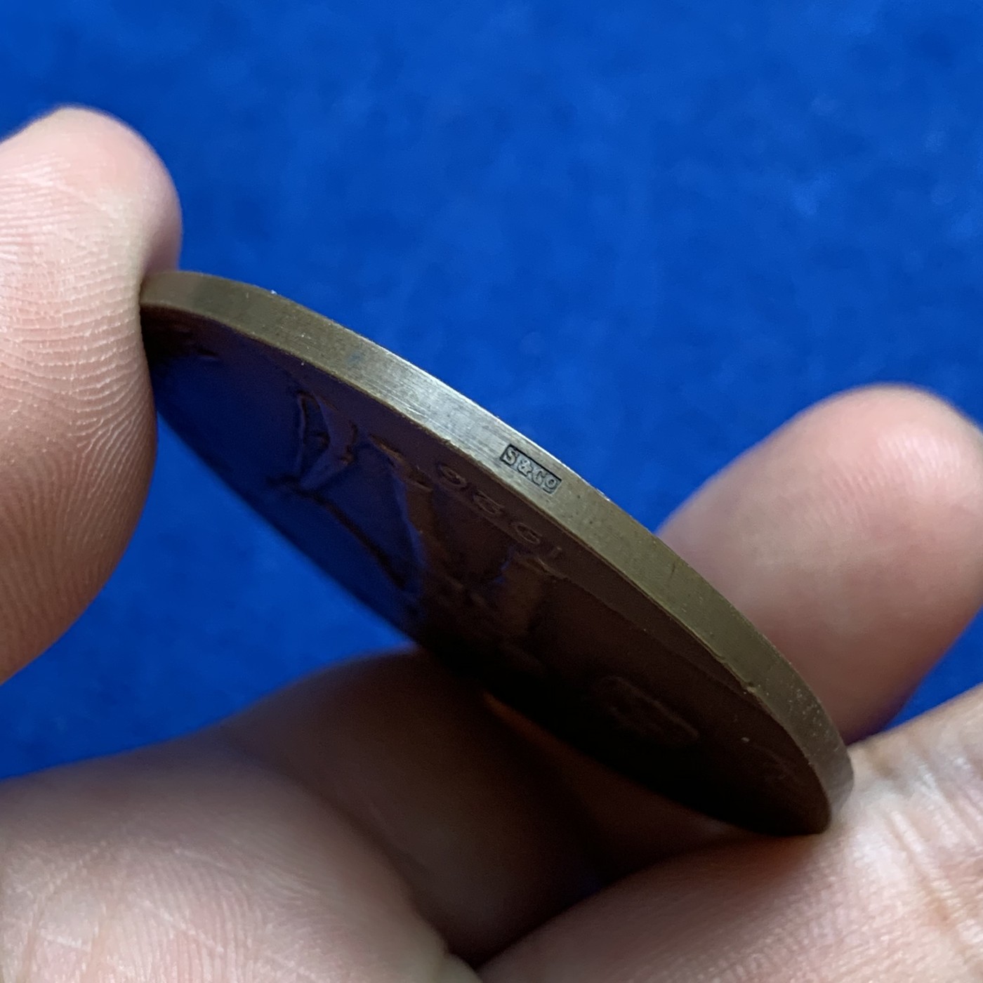 《竞宝斋》第179场-周日，周一2场 (全场包邮) 瑞典 1926年 阅兵 纪念铜章 34克 45mm直径 保存的很好，双面高浮雕