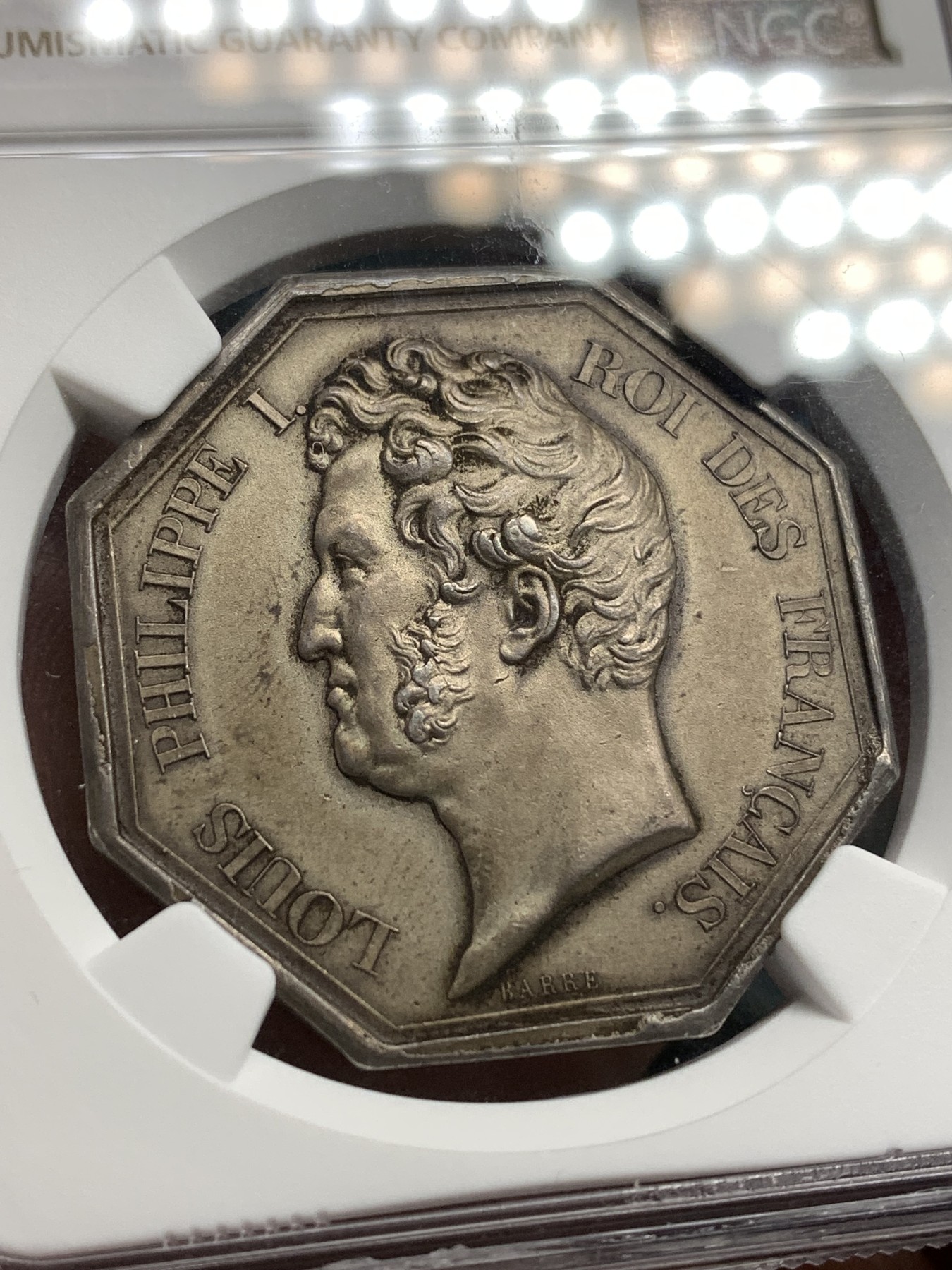 《竞宝斋》第179场-周日，周一2场 (全场包邮) NGC MS63 法国八角银质代币，1832年菲利普巴黎股票经纪人，审慎之神普鲁登斯于巴黎证交所前