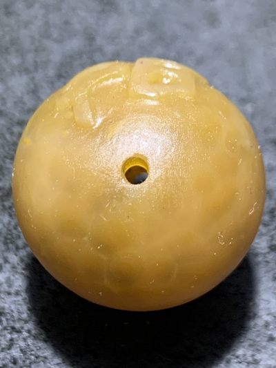 精美亚光战国红玛瑙手工雕刻财字珠一颗！寓意：招财进宝， 精美亚光战国红玛瑙手工雕刻财字珠一颗！寓意：招财进宝，