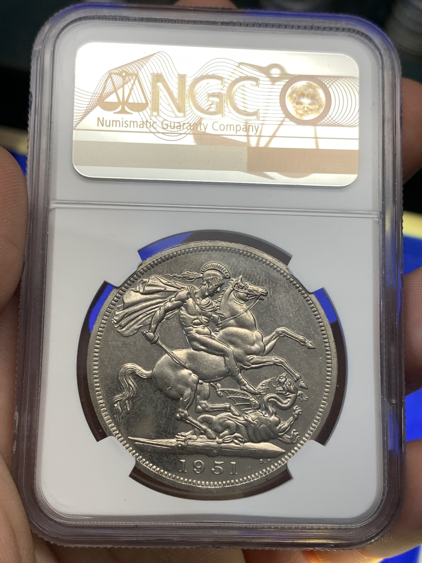 《竞宝斋》第179场-周日，周一2场 (全场包邮) NGC-PL64 英国 1951年 1克朗 乔治六世 最后的马剑 镜面底板 品相好 非常靓