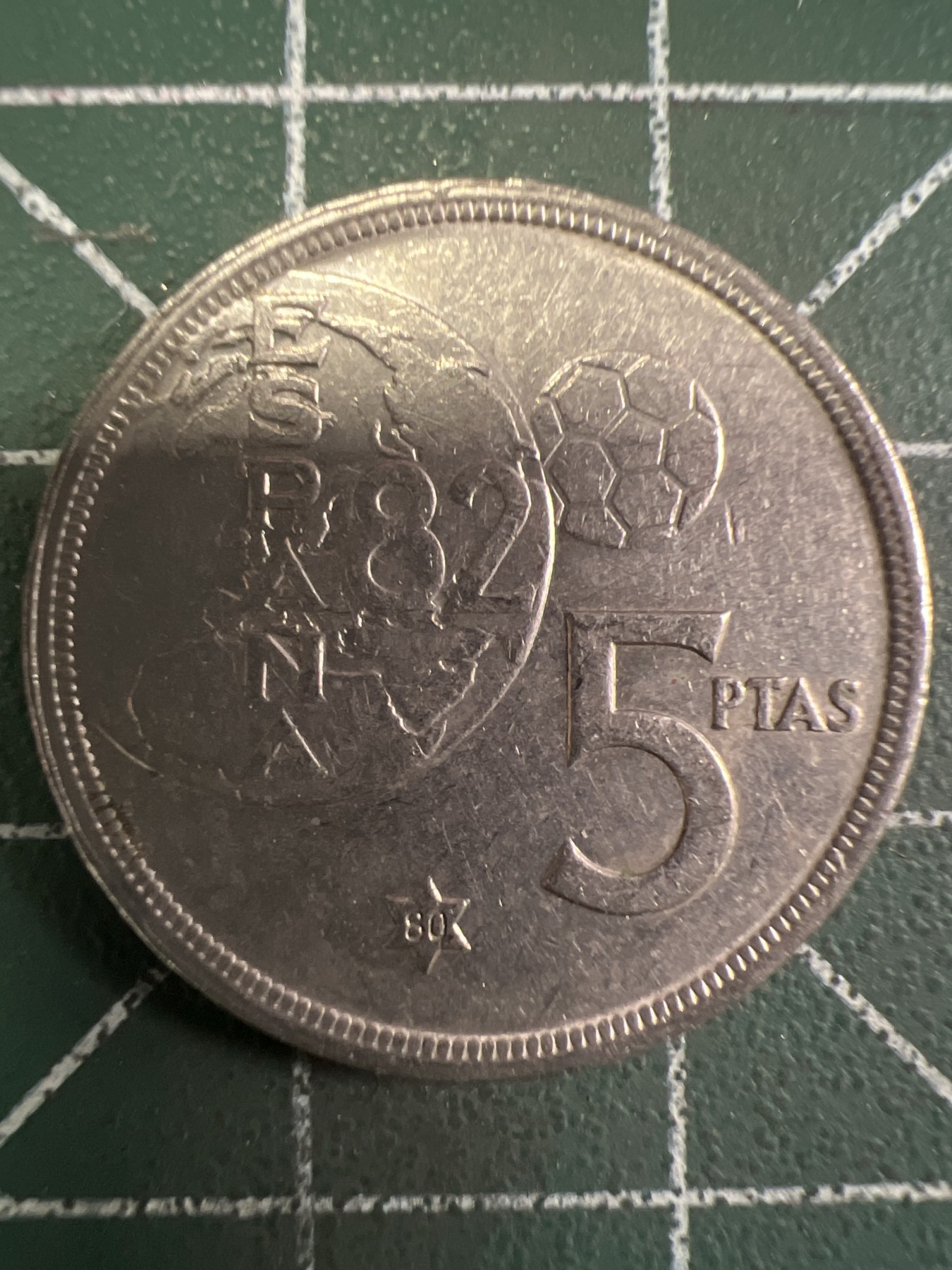 泡泡堂第351期  世界硬币 （无押金，捡漏，全场20包邮，偏远地区除外，接收代拍业务） 西班牙5比塞塔纪念币