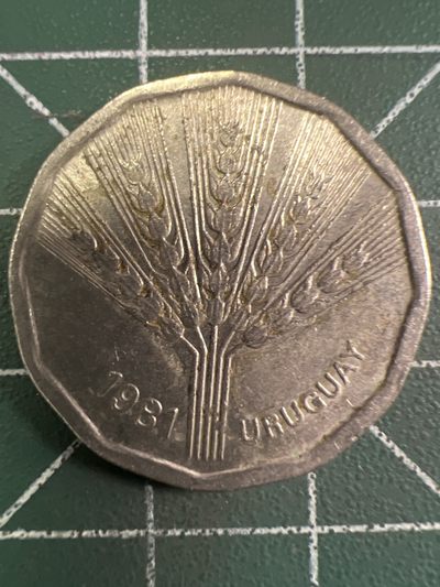 泡泡堂第353期  世界硬币 （无押金，捡漏，全场20包邮，偏远地区除外，接收代拍业务） - 乌拉圭2比索