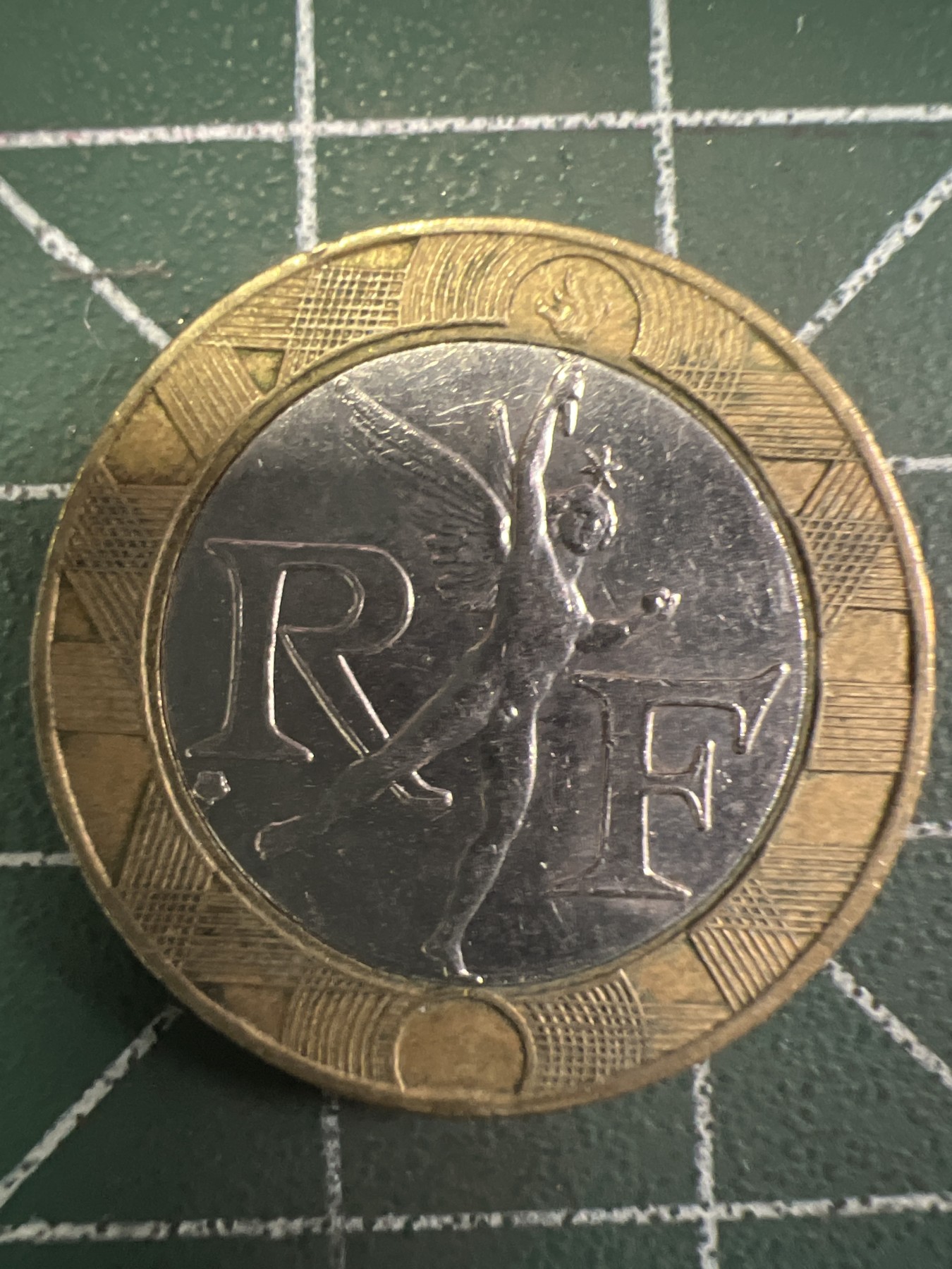 泡泡堂第351期  世界硬币 （无押金，捡漏，全场20包邮，偏远地区除外，接收代拍业务） 法国小飞人双色币