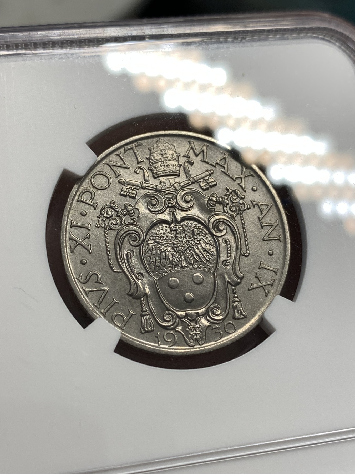 《竞宝斋》第179场-周日，周一2场 (全场包邮) NGC MS64 梵蒂冈 1930年 圣母像1里拉  意式美学典范