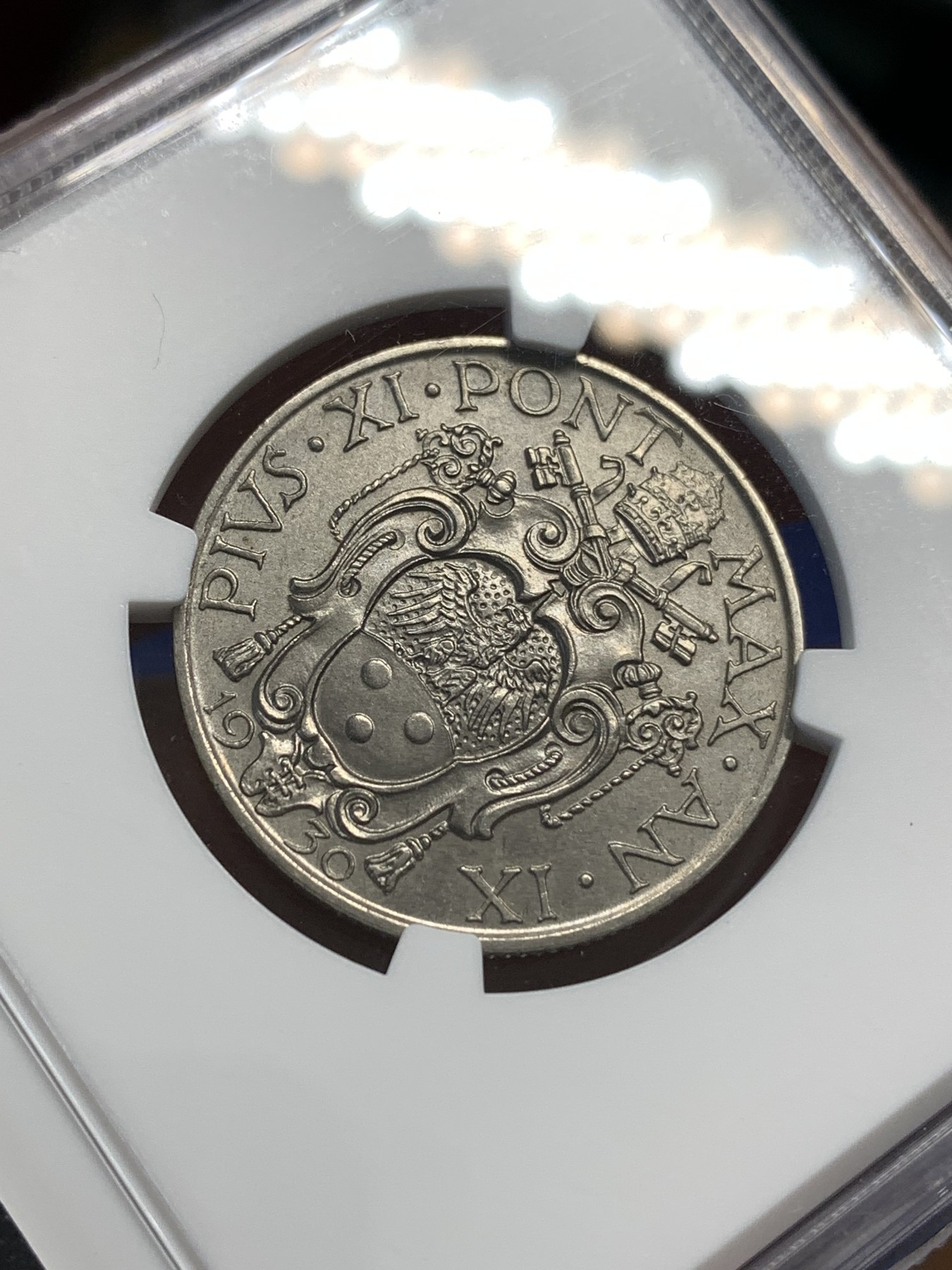 《竞宝斋》第179场-周日，周一2场 (全场包邮) NGC MS64 梵蒂冈 1930年 圣母像1里拉  意式美学典范