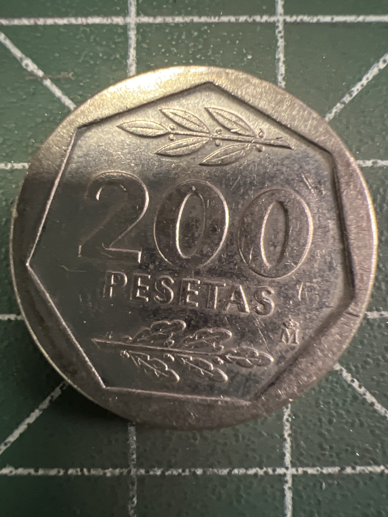 泡泡堂第352期  世界硬币 （无押金，捡漏，全场20包邮，偏远地区除外，接收代拍业务） 西班牙200比塞塔