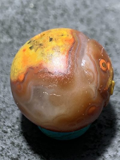 精美亚光紫罗兰草花纹战国红玛瑙手工俏色巧雕小丑鱼珠子一个 精美亚光紫罗兰草花纹战国红玛瑙手工俏色巧雕小丑鱼珠子一个