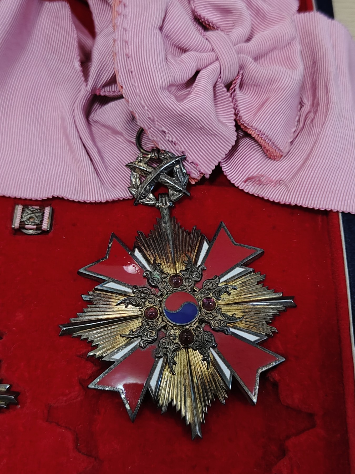 全场0元起拍 第71期 咸鱼国勋章拍卖专场 7月9日（周日）下午6：00开始 韩国修交勋章 大绶 早期银质 被秒 展示 勿拍