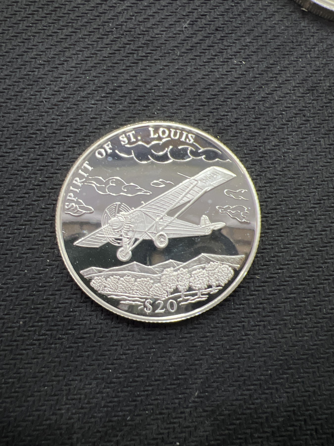 飞翔风筝第三场拍世界纸币银币硬币 利比里亚2000年精制银币