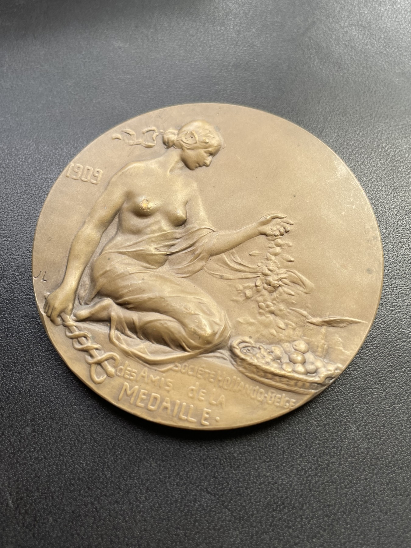 章牌专场-第26期 Jean Lécroart～1909年布鲁塞尔海港工程大铜章 （SHBAMA协会18号作品） 直径：64 mm