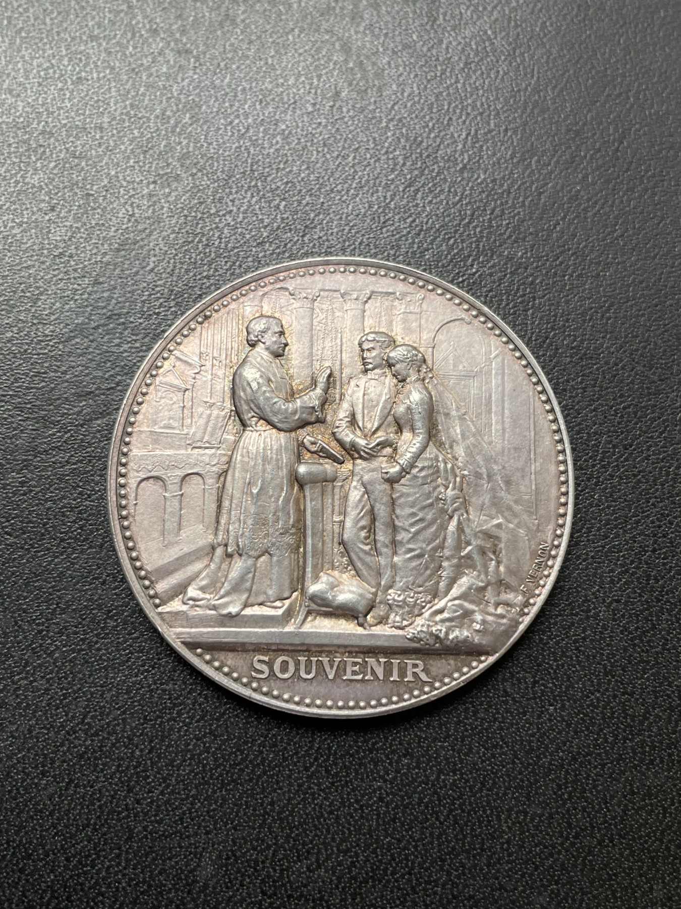 章牌专场-第26期 F.Vernon～1885年法国婚礼银章 直径：38.5 mm，25 g