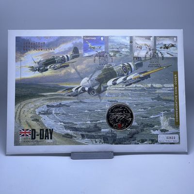 「铜匠收藏」【接受代拍 代送NGC评级 】精制币 银币 套币【48】场拍卖，期待您的参与 - 2004 英属根西 5镑 邮币封 D-day 60周年