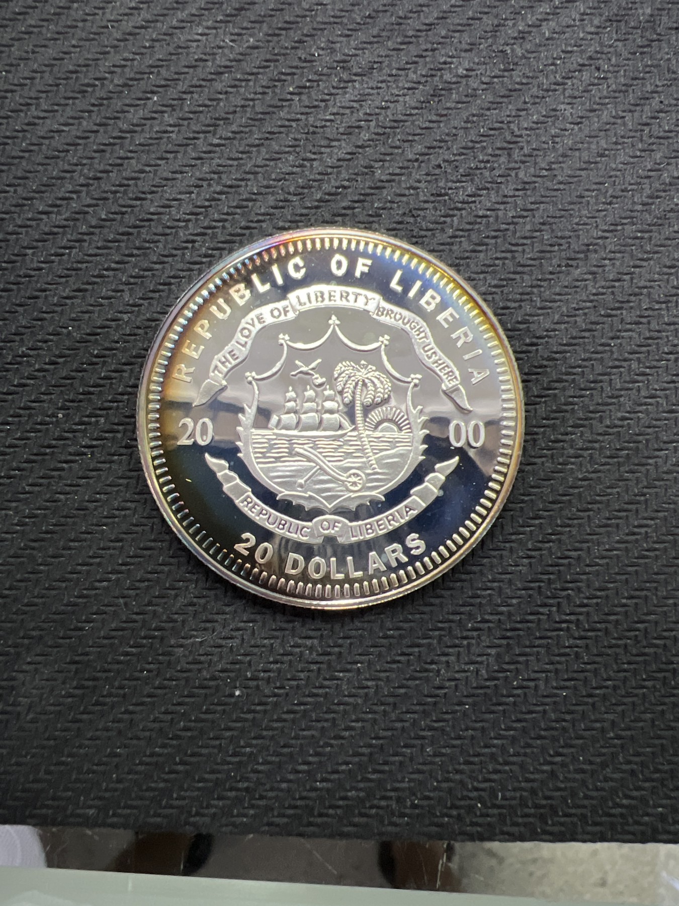 飞翔风筝第三场拍世界纸币银币硬币 利比里亚2000年精制银币