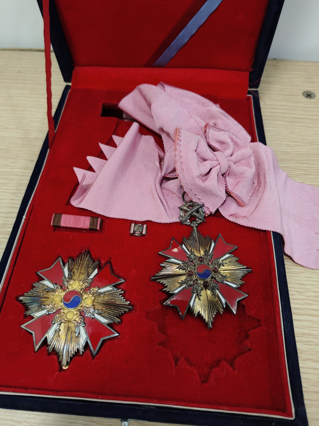 全场0元起拍 第71期 咸鱼国勋章拍卖专场 7月9日（周日）下午6：00开始 韩国修交勋章 大绶 早期银质 被秒 展示 勿拍