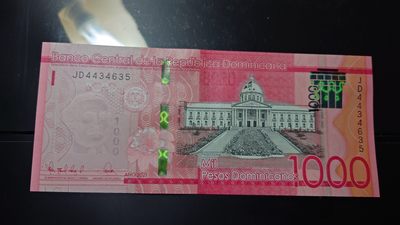 【世界钱币】精选微拍第64期暨2023年第十一期 裸钞专场（有最新展会卖剩品种） 2021年多米尼加1000比索 全新绝品尾号635