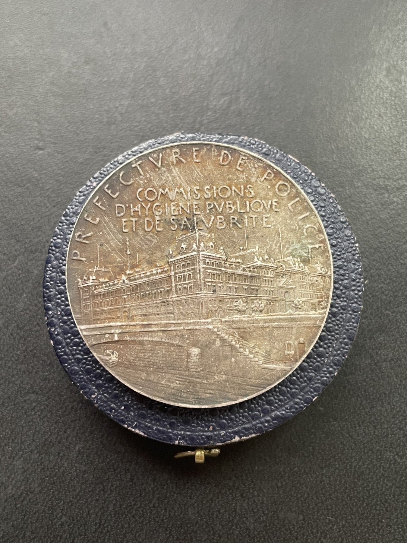 章牌专场-第26期 O.Roty～法国内政部戎装玛丽安娜原盒银章 直径：36 mm,21.6 g