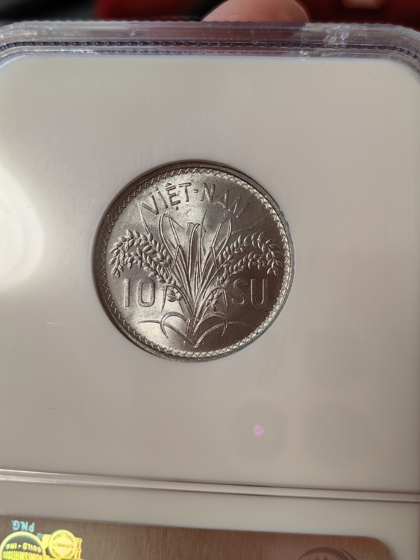 橡树集藏-006场 海纳百川 ngc-Ms65 1953年越南10绪 正面三姐妹 背面稻穗 顶级原光 老盒好品
