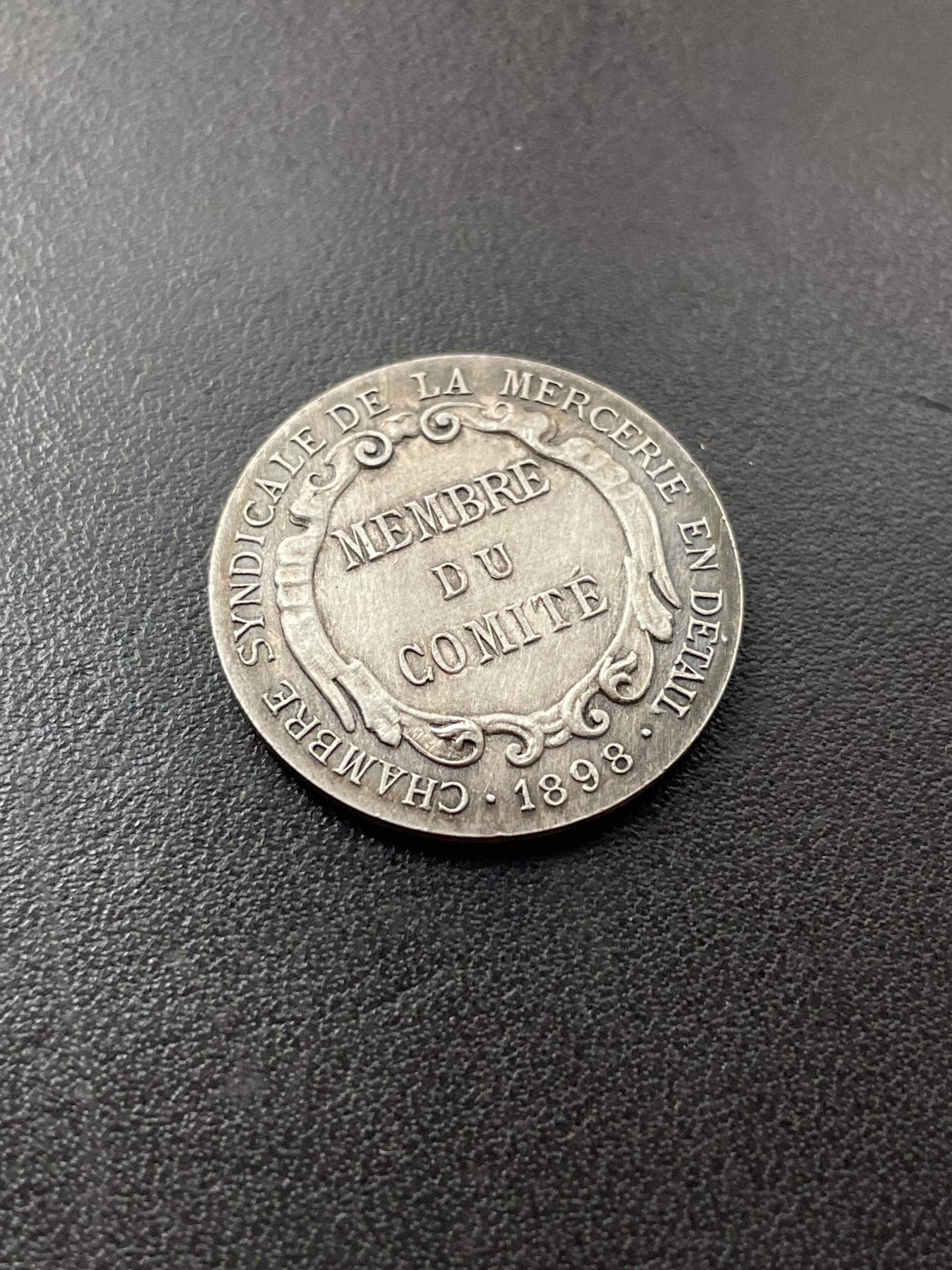 章牌专场-第26期 1898年法国商人公司银章 直径：25 mm，5.8 g