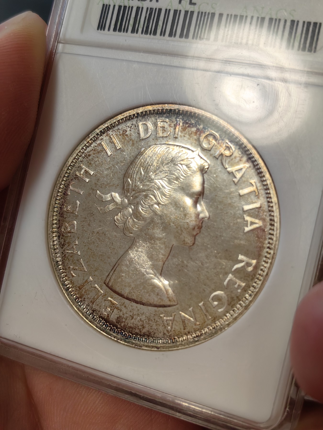 橡树集藏-006场 海纳百川 anacs-Ms65pl 1960年加拿大划船大银币 桂冠伊伊少女头像 镜面感强烈 绝版可爱小白盒 视觉效果极佳 盈掌可握 不可多得的欣赏佳品