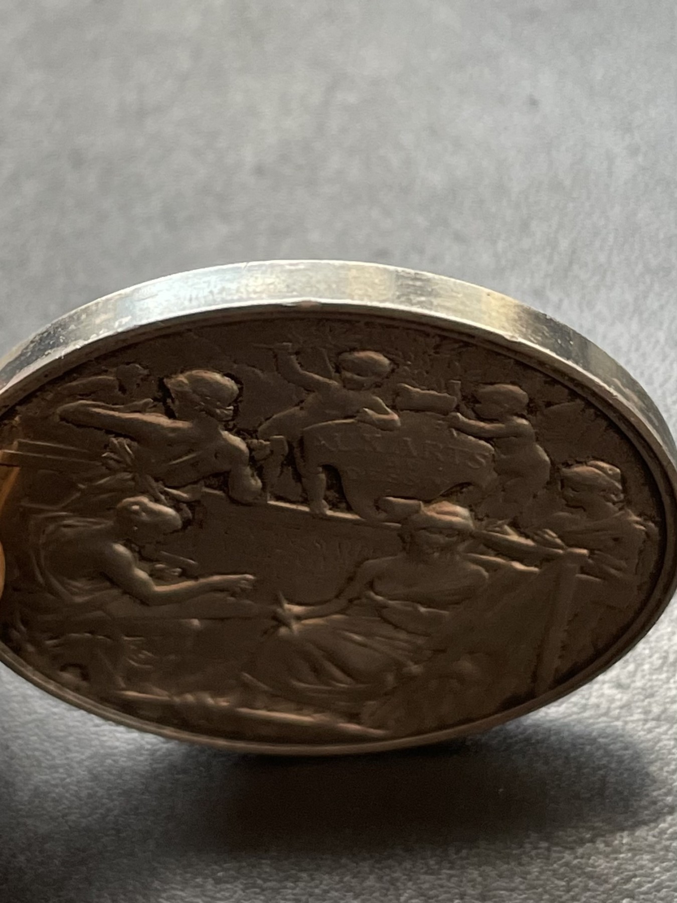 章牌专场-第26期 L.Bottee～1896年法国装饰艺术竞赛原盒银章 直径：42mm ，32.8 g