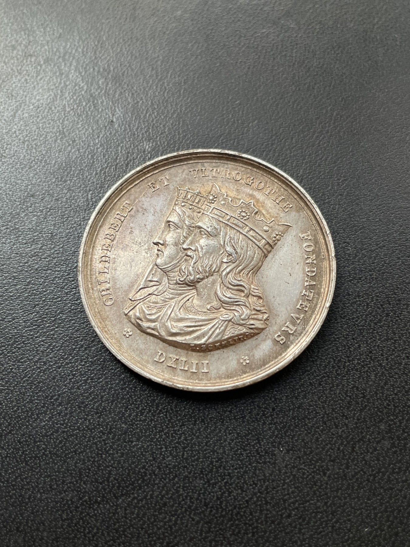 章牌专场-第26期 1865年法国里昂民用医院管理委员会银章 直径：35 mm，15.9 g