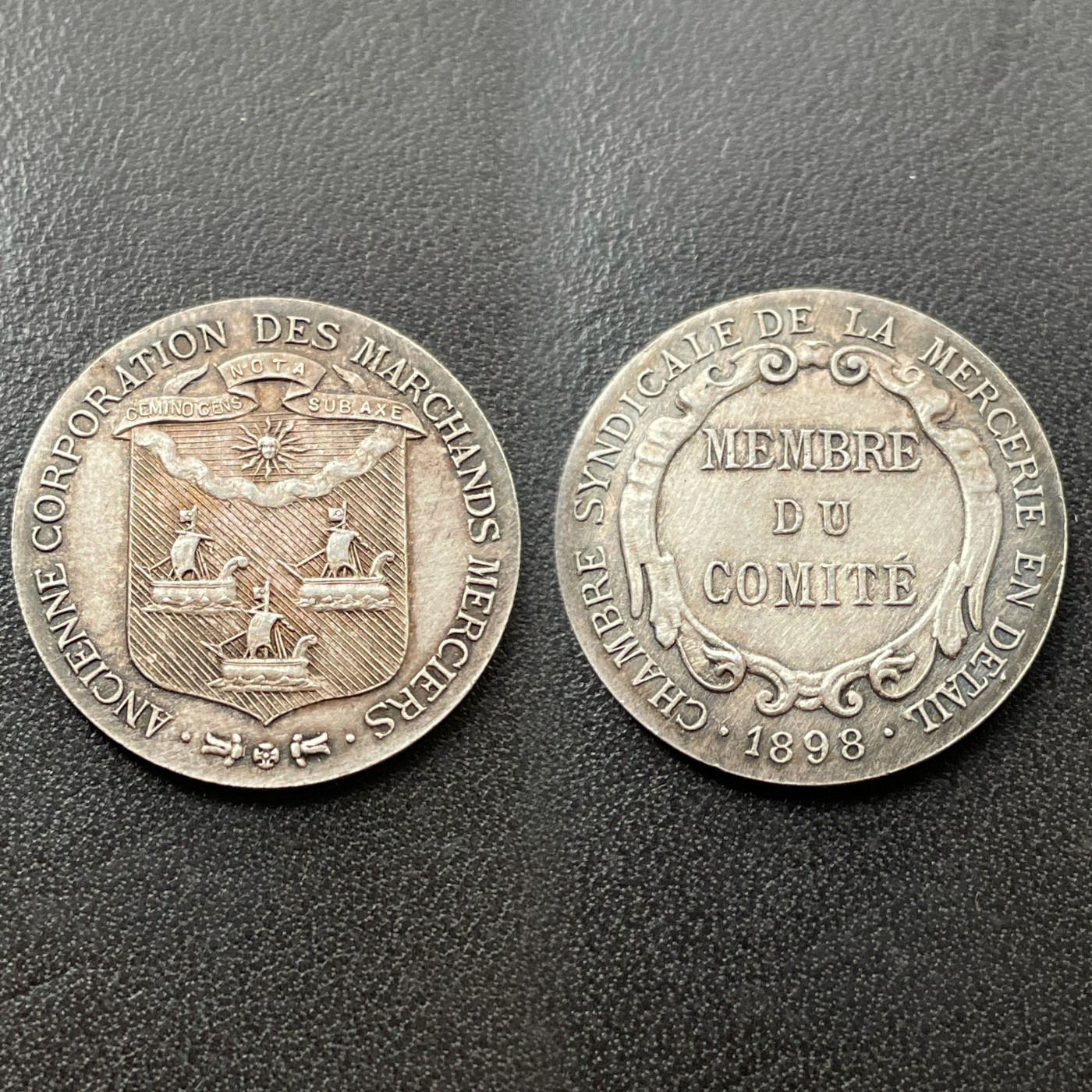 章牌专场-第26期 1898年法国商人公司银章 直径：25 mm，5.8 g