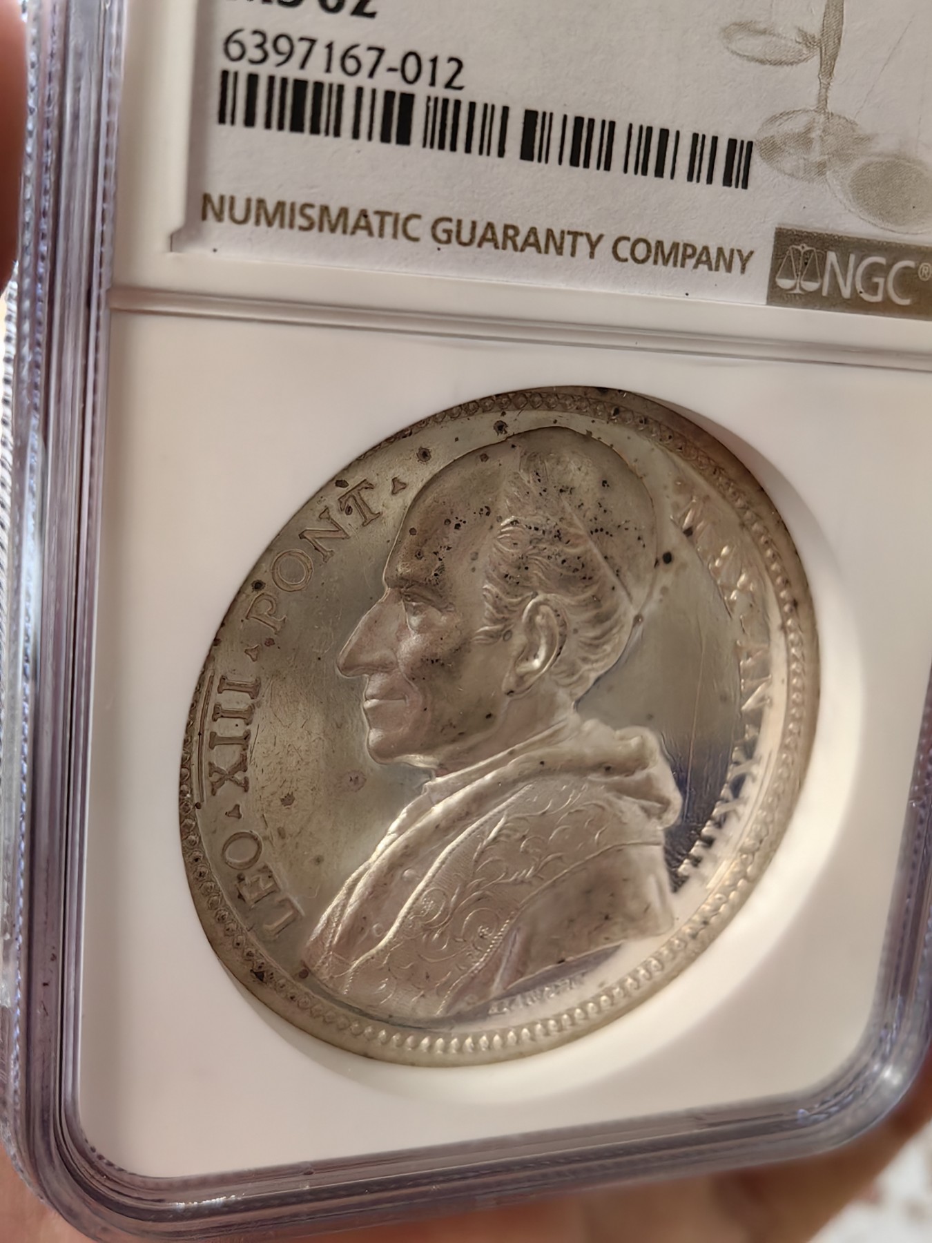 橡树集藏-006场 海纳百川 NGC-62梵蒂冈 1900教皇列奥十三世，圣年记念章，人物刻画细腻，高浮雕镜面底板，加厚盒。