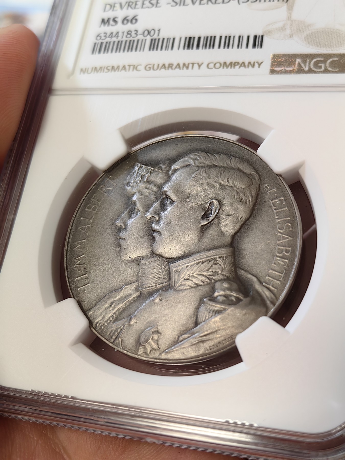 橡树集藏-006场 海纳百川 ngc-Ms66 1914年比利时镀银铜章 美利坚慷慨援助 数据库冠军分 高分好状态无出其右 高浮雕完美底板 裸体美利坚女神绝美 画面生动形象