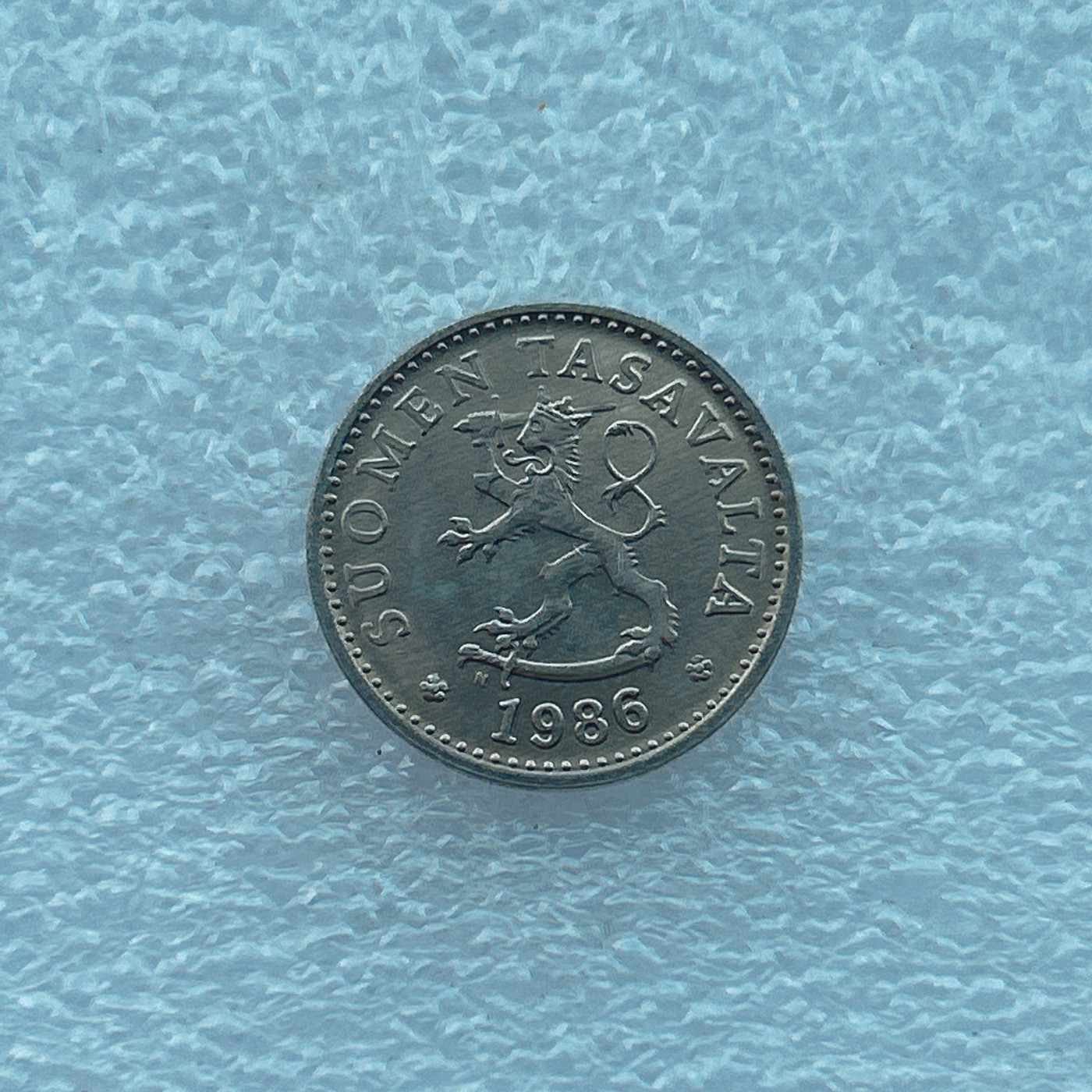 全场一元起拍 世界钱币散币场 第八期 1986年芬兰10芬尼 铝币大树持刀大狮子