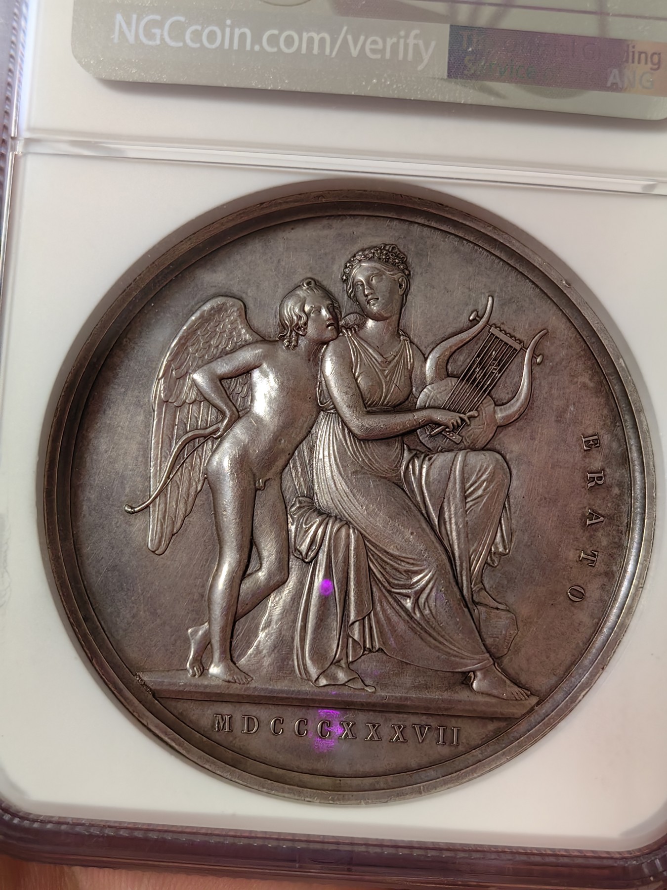 橡树集藏-006场 海纳百川 NGC-61 丹麦艺术家阿尔伯特. 托瓦尔森，1837，“爱神”大银章（46mm,45g),老包浆，低评好状态，背面图案为厄剌托手持七弦琴，丘比特持弓依偎。