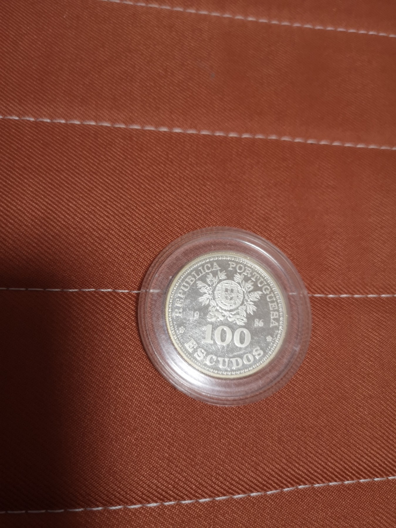 长老汇第14场精品新老银币系列 1986葡萄牙墨西哥世界杯100埃斯库多斯精制银币，环形玫瑰金爆浆