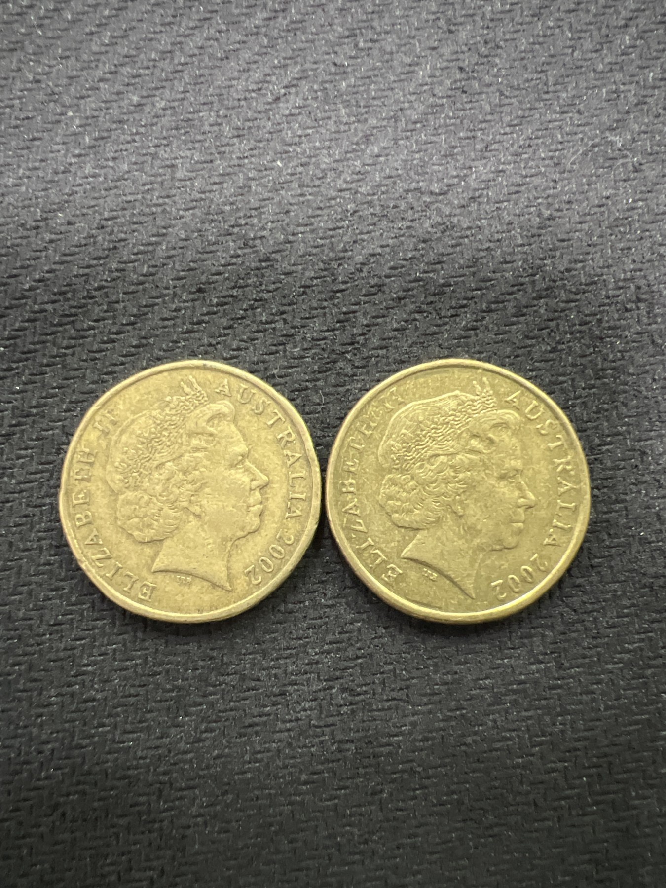 飞翔风筝第三场拍世界纸币银币硬币 澳大利亚1元2枚内陆年纪念币