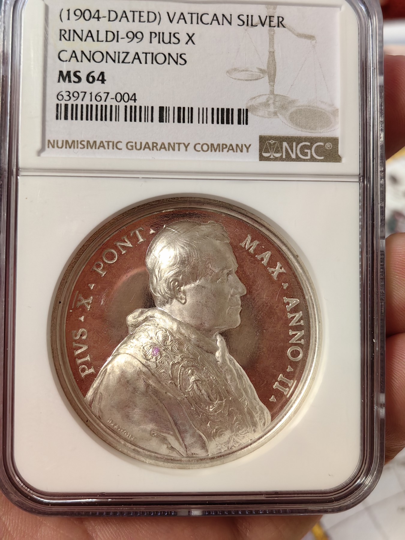 橡树集藏-006场 海纳百川 NGC-64 梵蒂冈 1904 教皇庇护十世（肖像朝右）封圣银章，高分，高浮雕镜面，加厚盒。