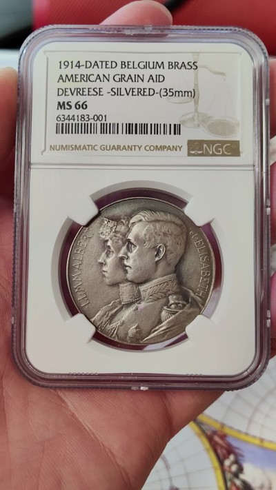 橡树集藏-006场 海纳百川 ngc-Ms66 1914年比利时镀银铜章 美利坚慷慨援助 数据库冠军分 高分好状态无出其右 高浮雕完美底板 裸体美利坚女神绝美 画面生动形象