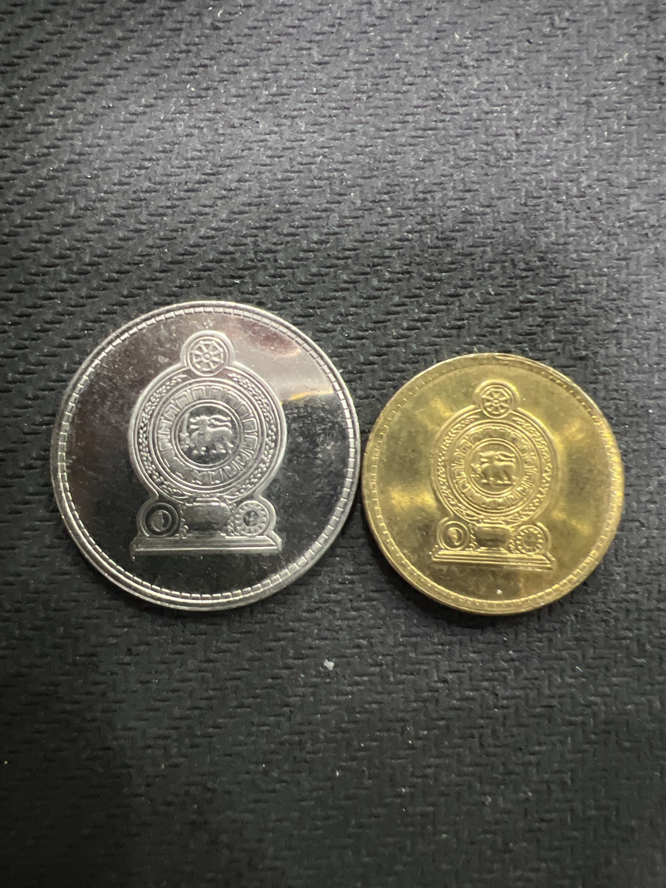 飞翔风筝第三场拍世界纸币银币硬币 斯里兰卡2枚硬币