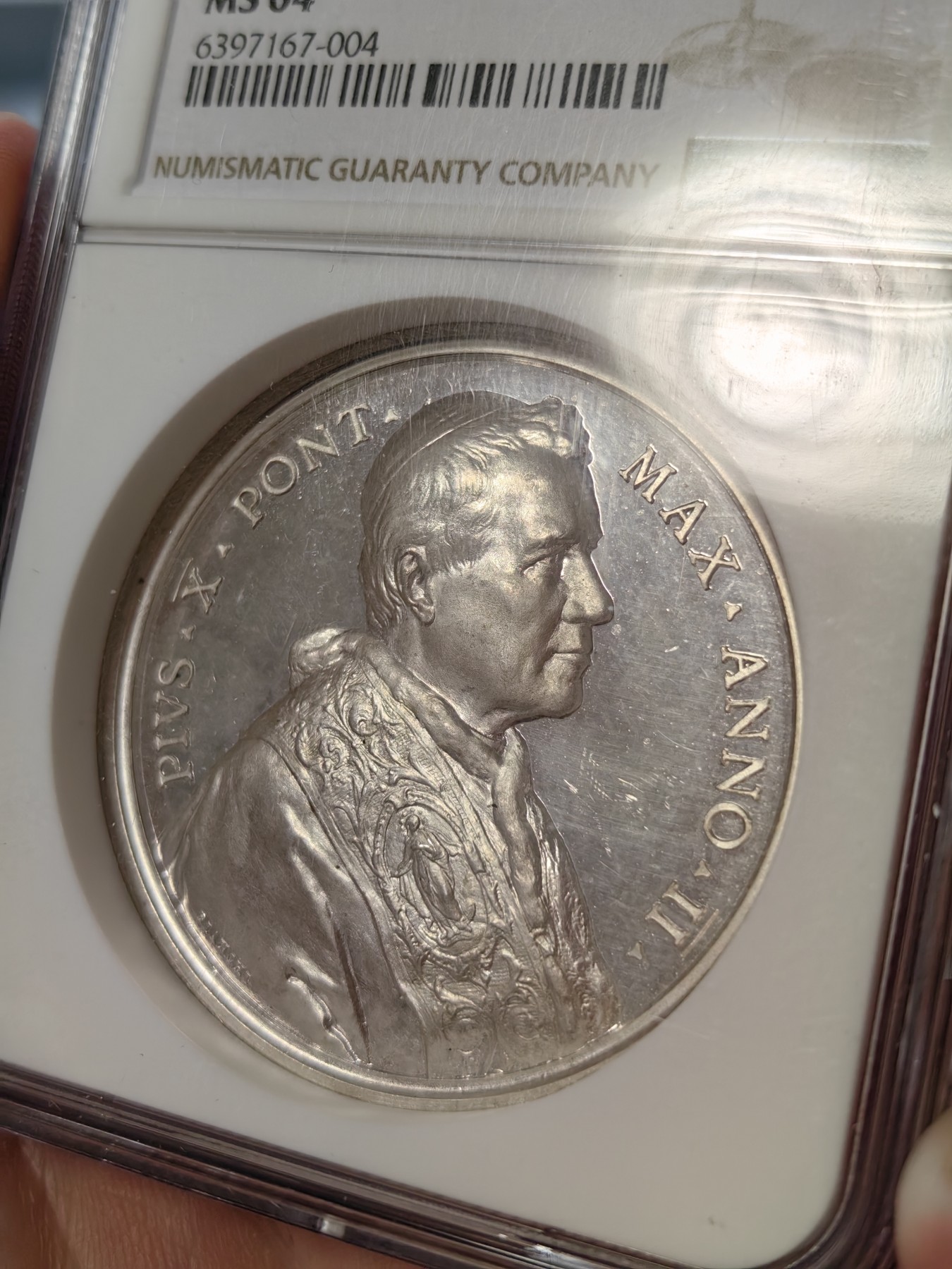 橡树集藏-006场 海纳百川 NGC-64 梵蒂冈 1904 教皇庇护十世（肖像朝右）封圣银章，高分，高浮雕镜面，加厚盒。