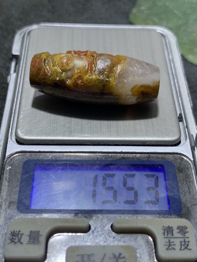 精美亚光冰飘战国红玛瑙手工俏色巧雕佛祖意境桶珠子一颗！ 精美亚光冰飘战国红玛瑙手工俏色巧雕佛祖意境桶珠子一颗！