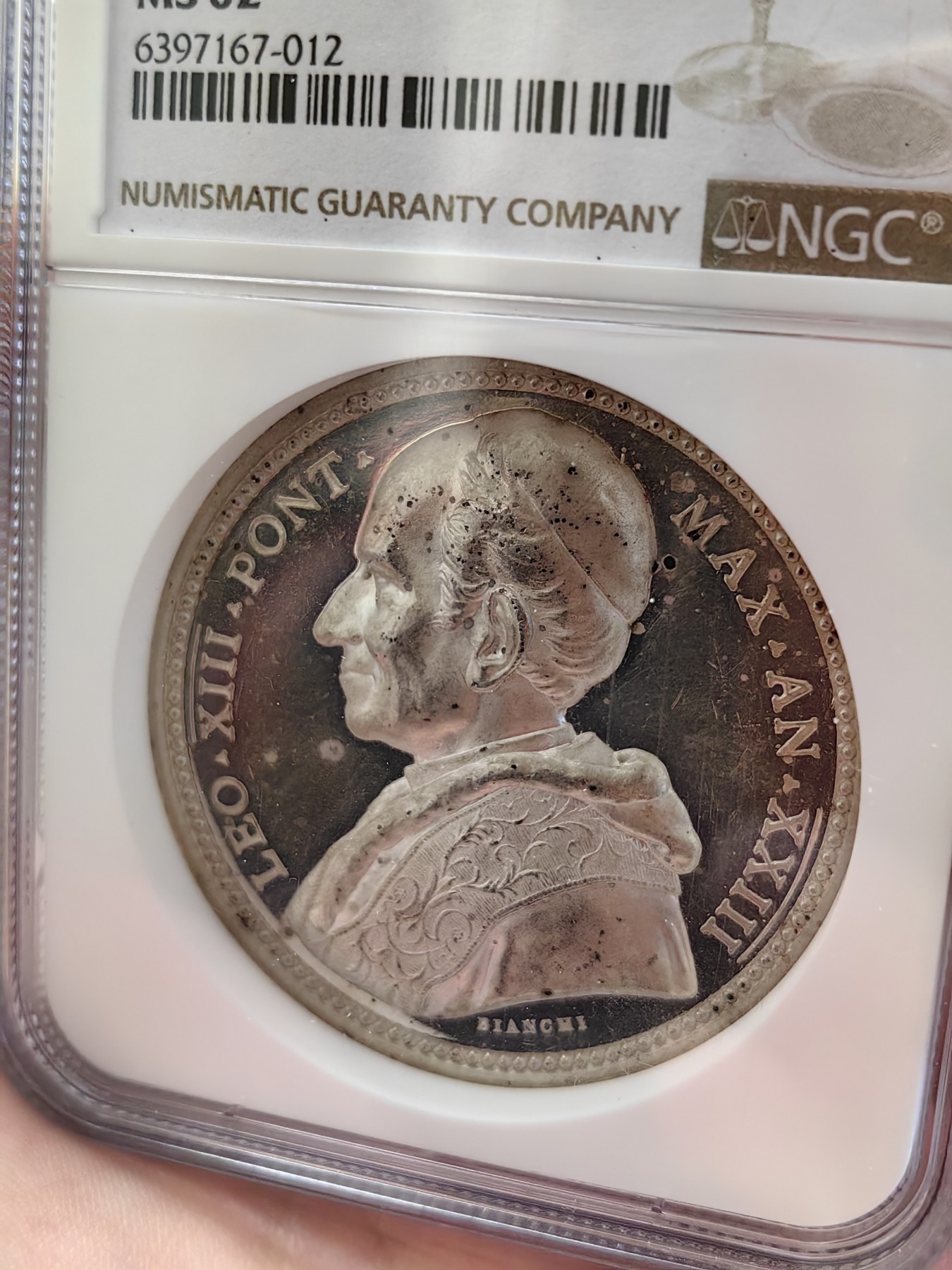 橡树集藏-006场 海纳百川 NGC-62梵蒂冈 1900教皇列奥十三世，圣年记念章，人物刻画细腻，高浮雕镜面底板，加厚盒。