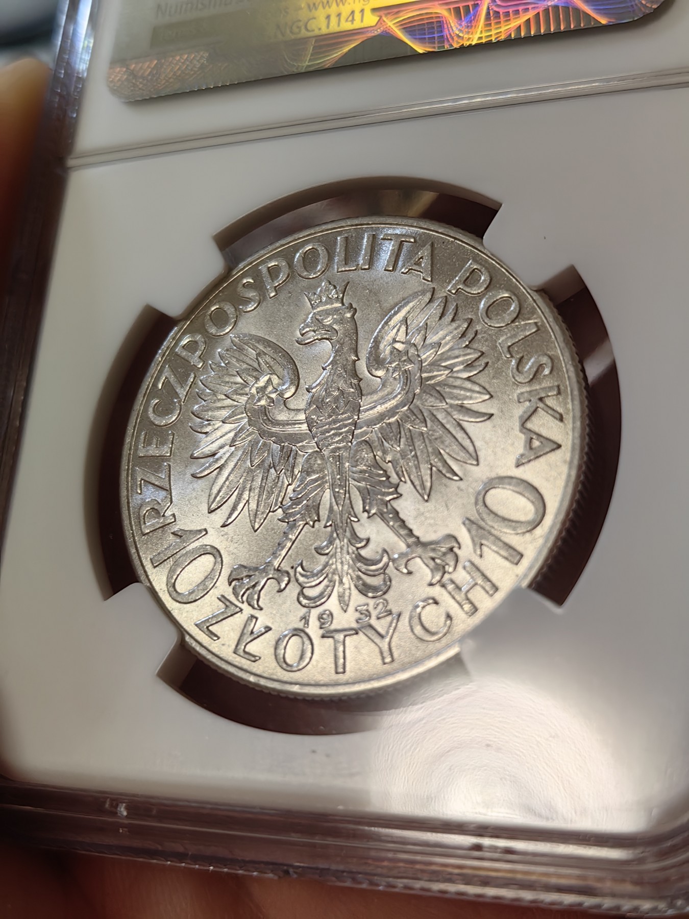 橡树集藏-006场 海纳百川 NGC-MS62 波兰 1932年 10兹罗提。正面是谷物环绕着的雅德维加女王，好品很难的品种，62性价比之选。