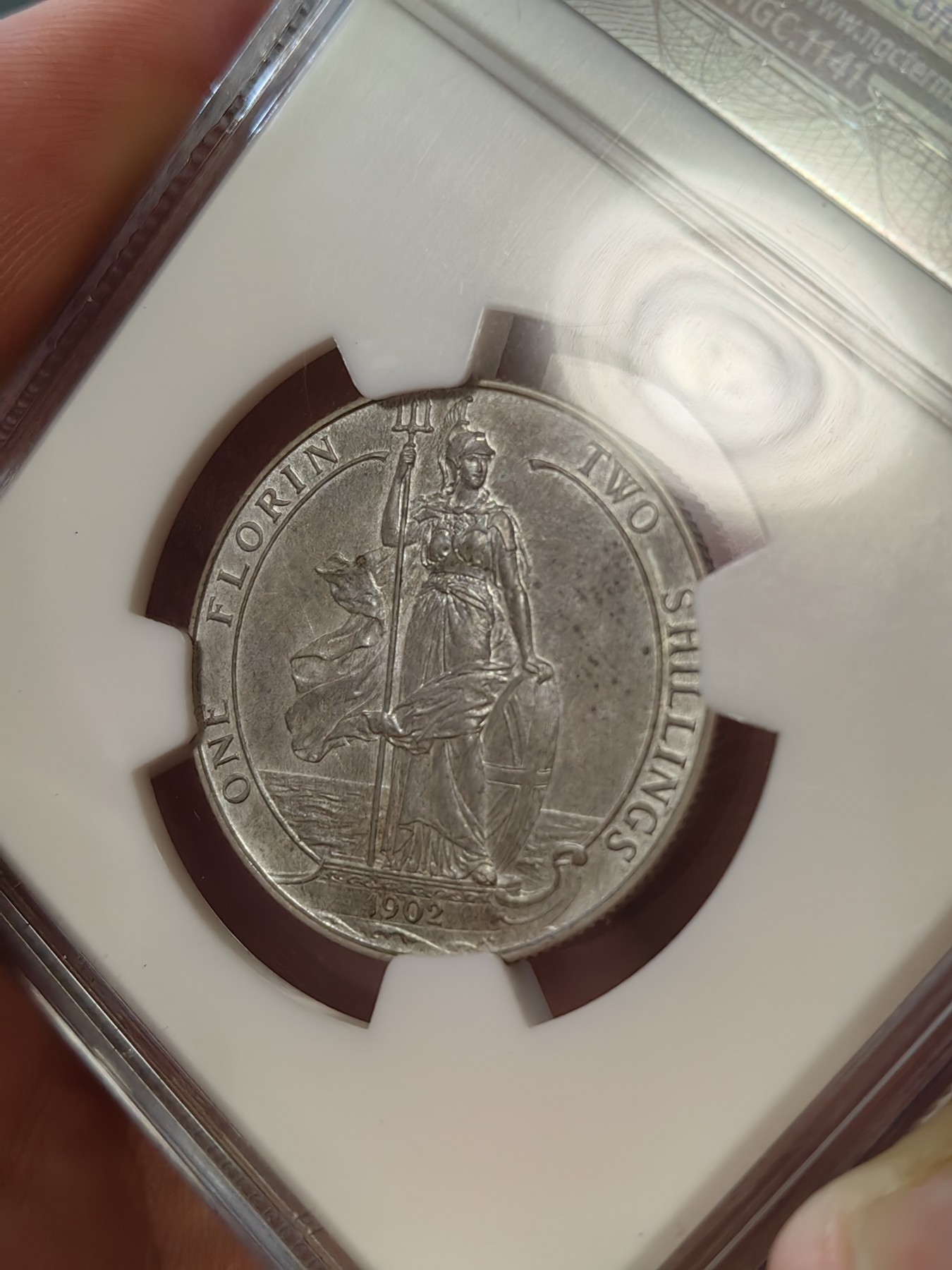 橡树集藏-006场 海纳百川 NGC-pf64 matte 1902年英国爱七海神佛罗林银币 底板高点完美 实物观感极佳 英姿飒爽的不列颠尼亚女神 精制磨砂工艺 英系热门品种 老盒严评 可以自藏的好状态 感觉可以搏分